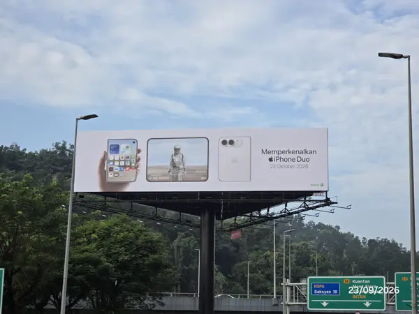 Apple iPhone Duo launch (with Maxis) billboard in Malaysia
